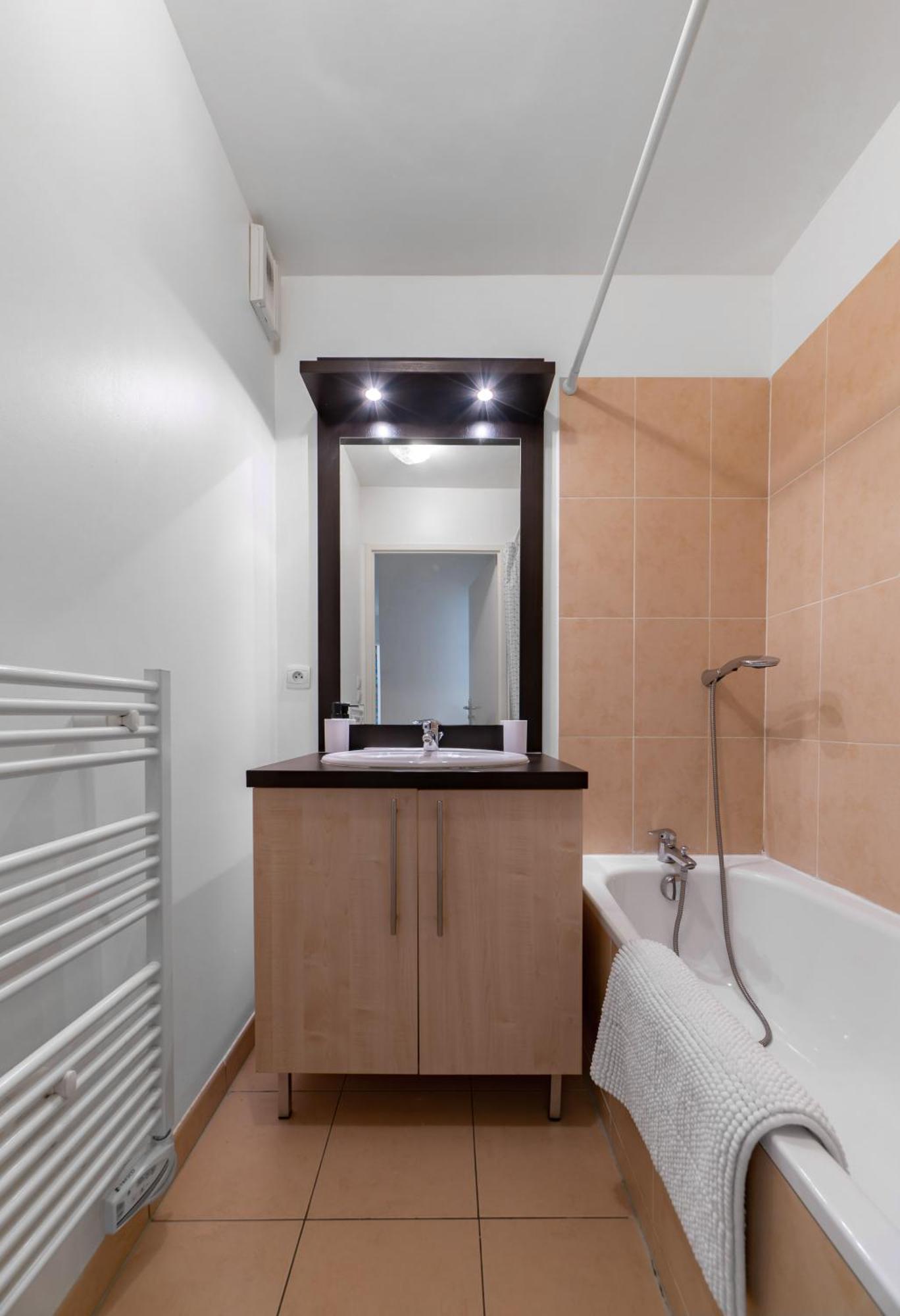 Apartment L'eugenie - Design & Confort En Centre-ville